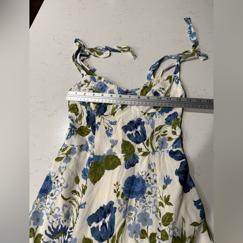 Reformation Blue and Green Floral Midi Dress. Size 4 - Picture 11 of 11